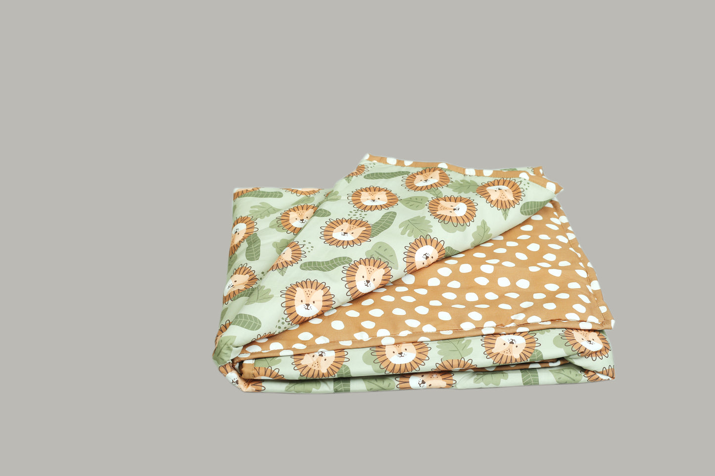 LION PRINT COT SET