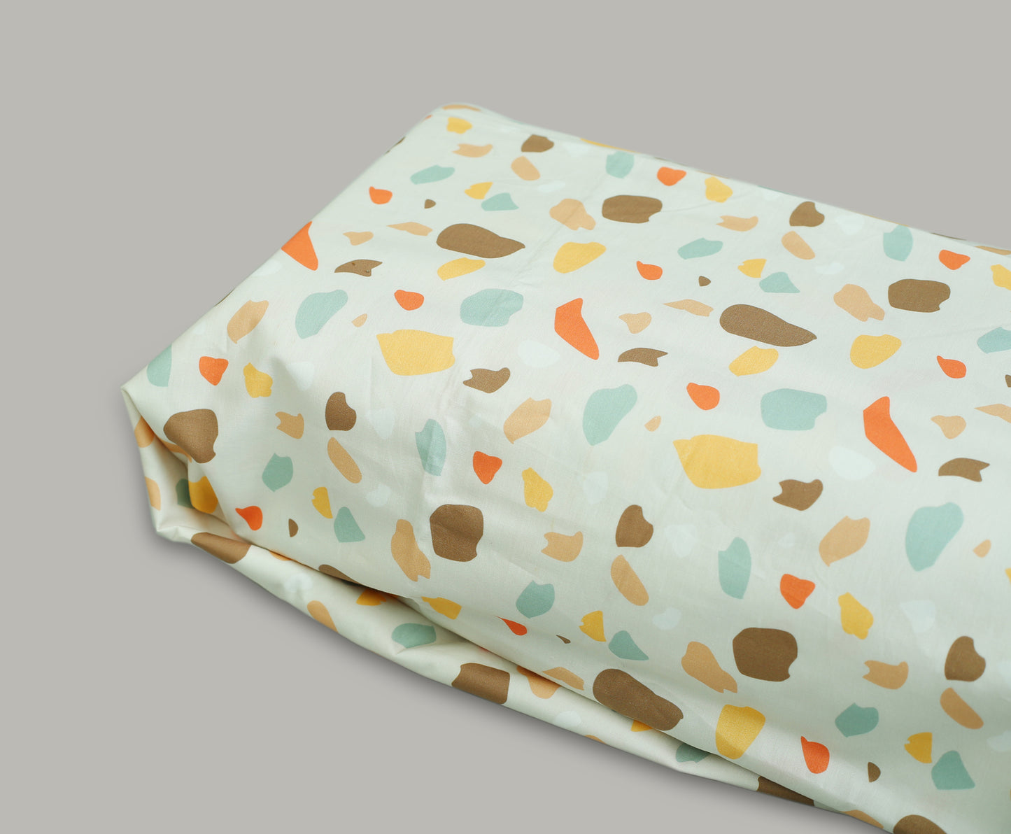 ANIMALS AND SPOTS PRINT COTSET
