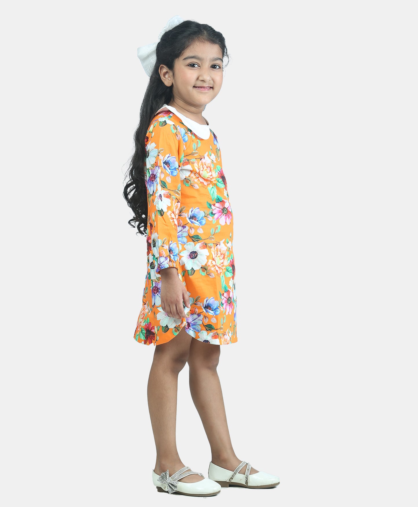 vintage floral dress with contrast collars