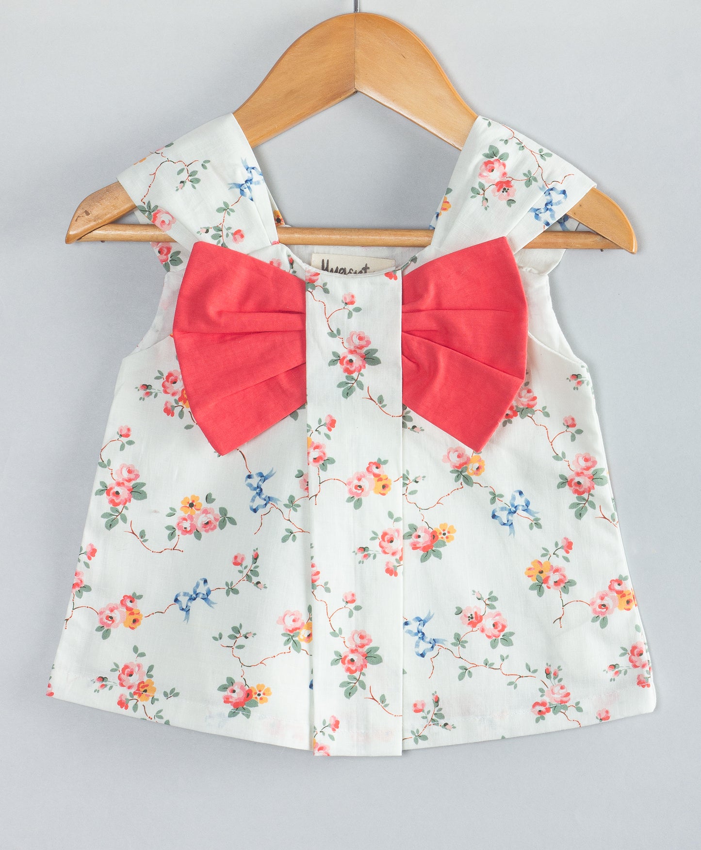 WHITE AND CORAL FLORAL INFANT SHORTS SET