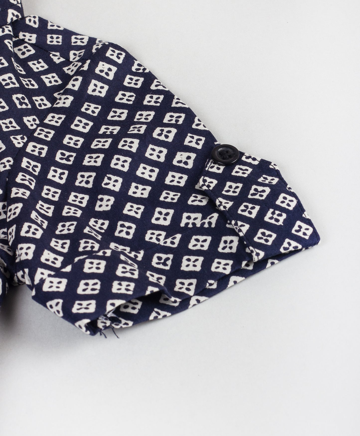 GEOMETRIC PRINT HALD SLEEVES DRESS