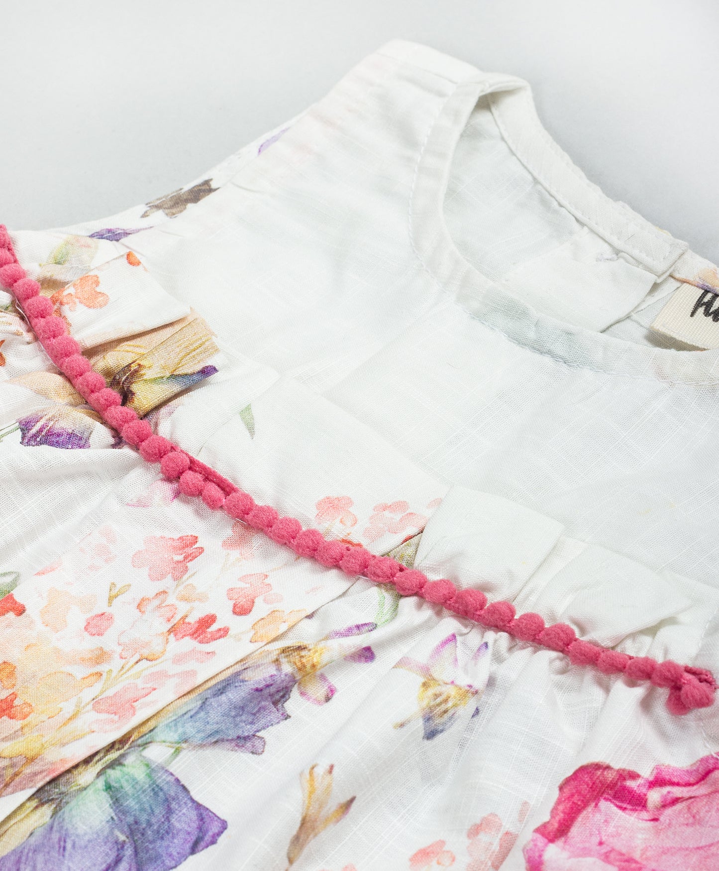 INFANT DRESS WITH FLORAL PRINT FLOUNCE AND LACE