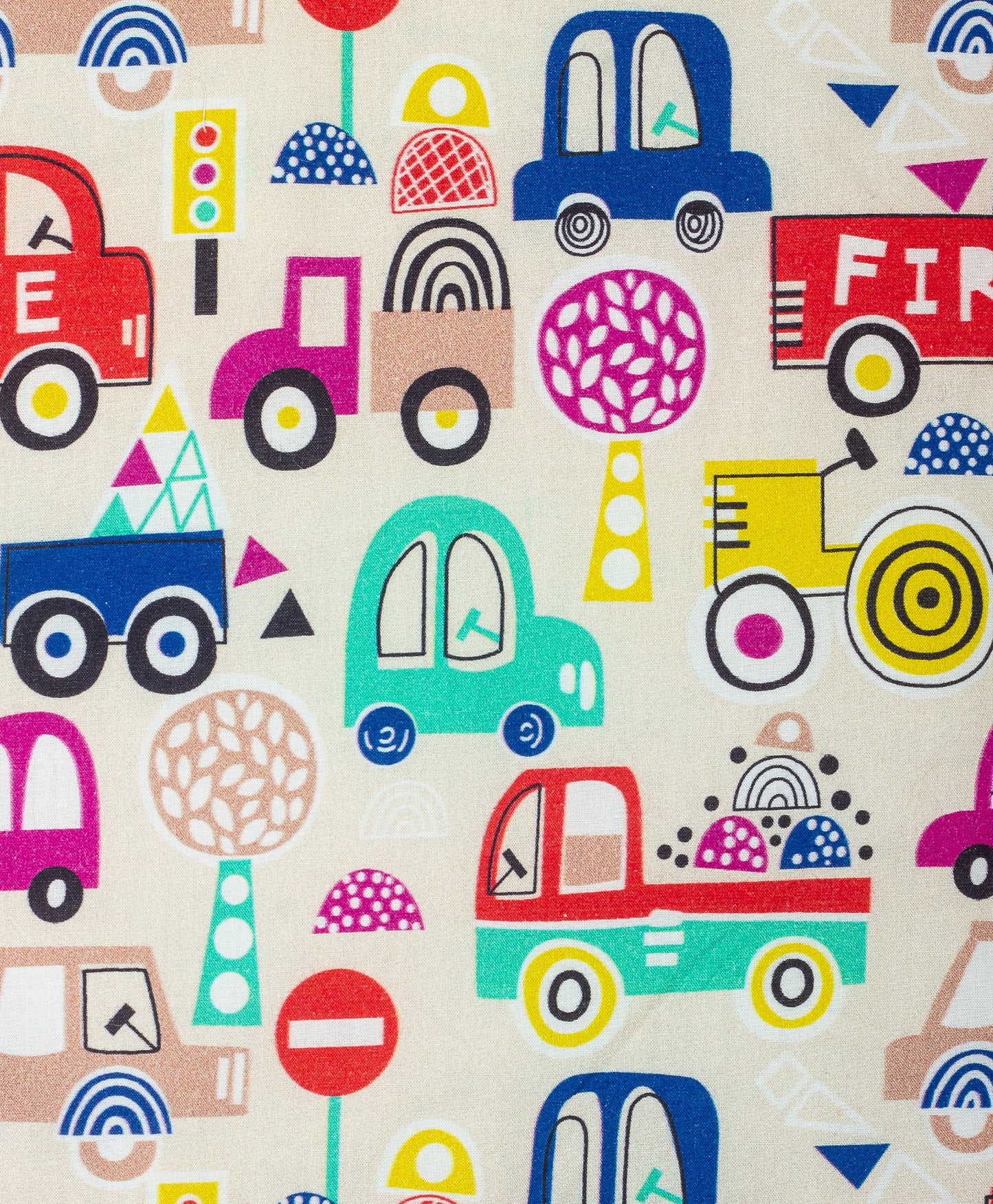 CAR PRINT AC QUILT WITH ABSTRACT PRINT LINING.