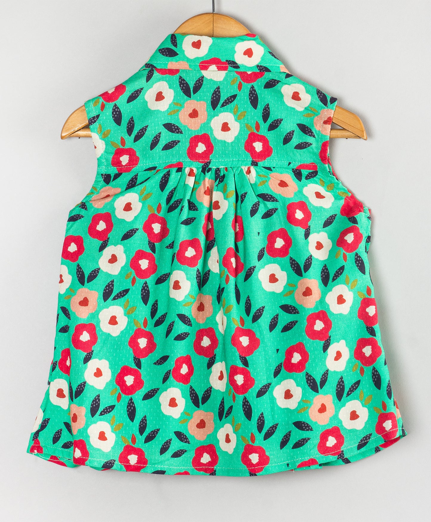 GREEN FLORAL PRINT FRILL FRONT BUTTON TOP
