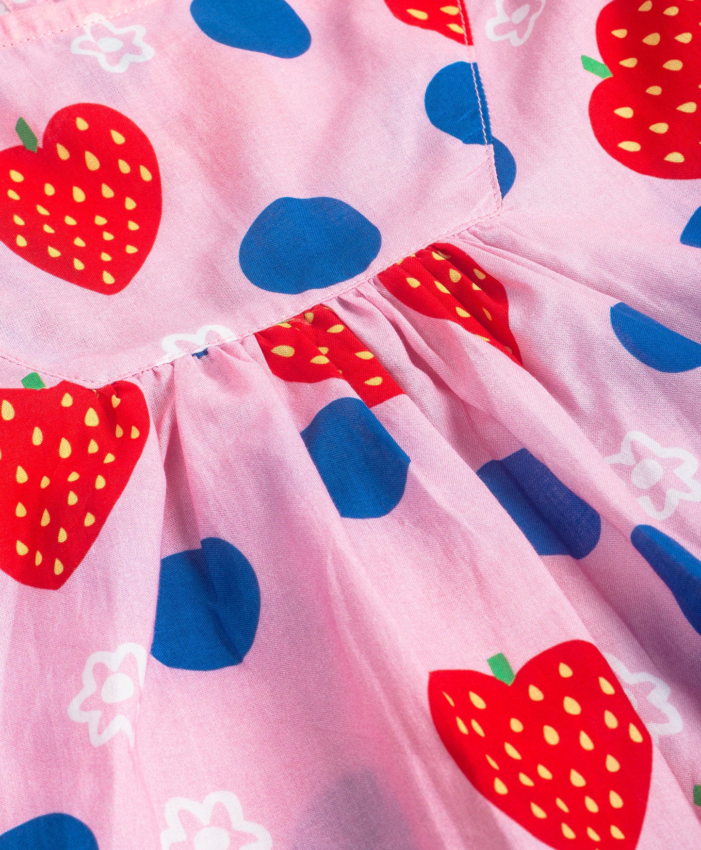 STRAWBERRY PRINT FULL SLEEVES TOP