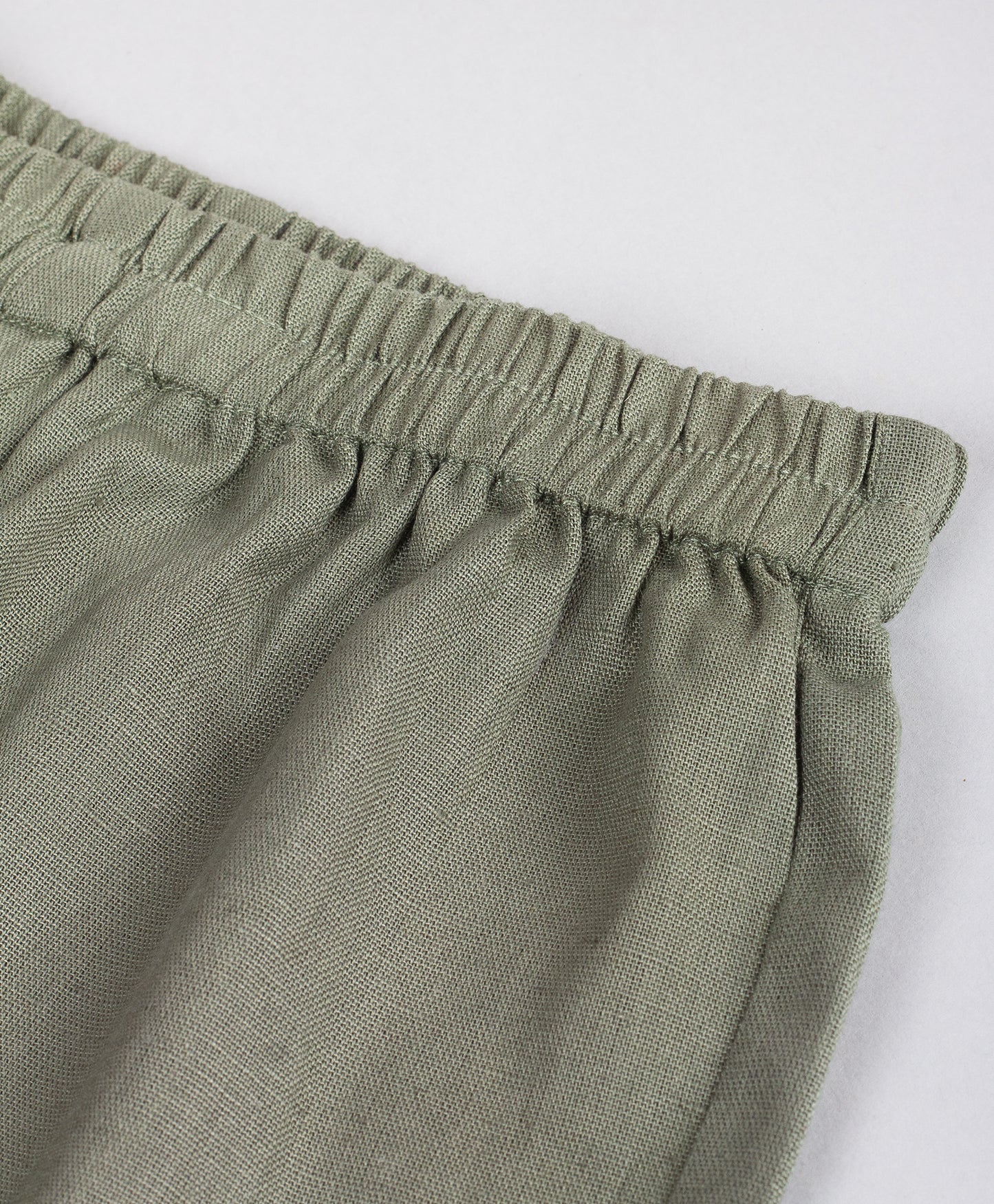 MILITARY GREEN SHORTS