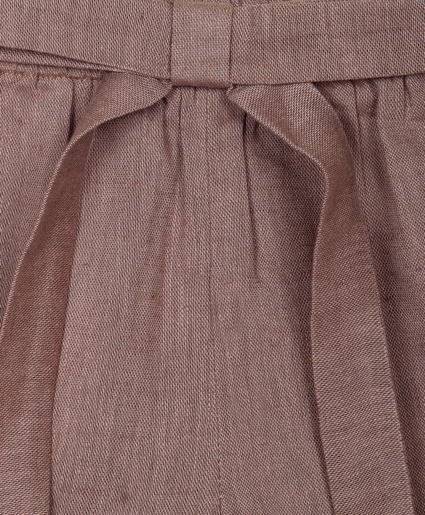 Khaki shorts with self fabric belt