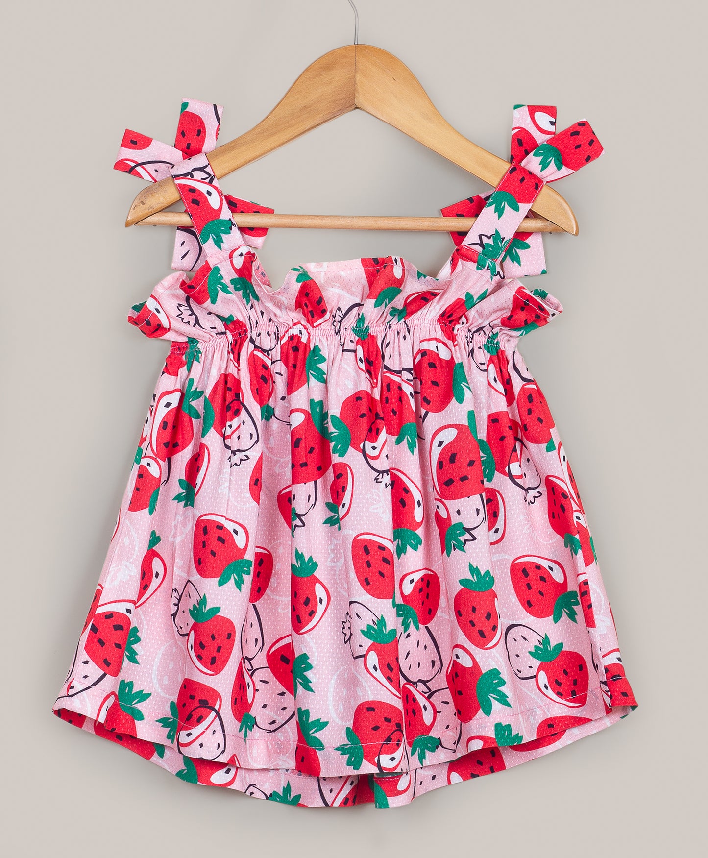 STRAWBERRY TOP WITH STRAPS AT SHOULDERS