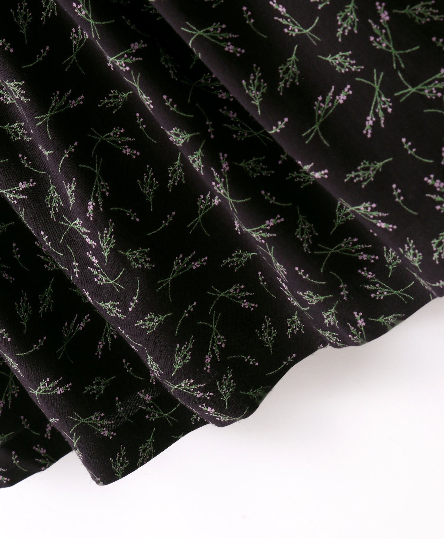 Half Sleeves Seamless Botanical Flowers Printed & Ruffle Detailed Cold Shoulder Top - Dark Grey