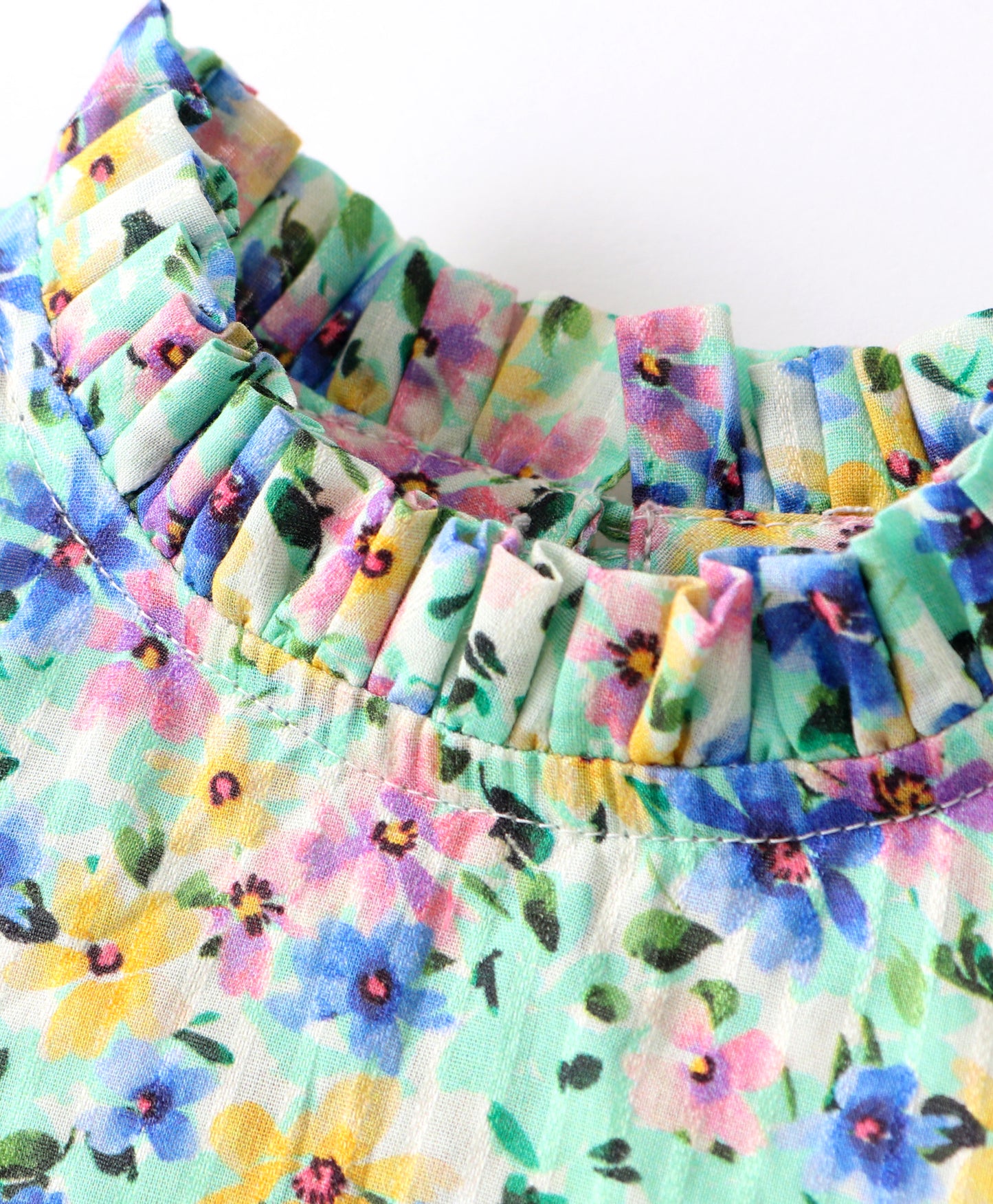 Sleeveless All Over Water Colour Effect Garden Flowers Printed & Frill Detailed Top - Blue & Green