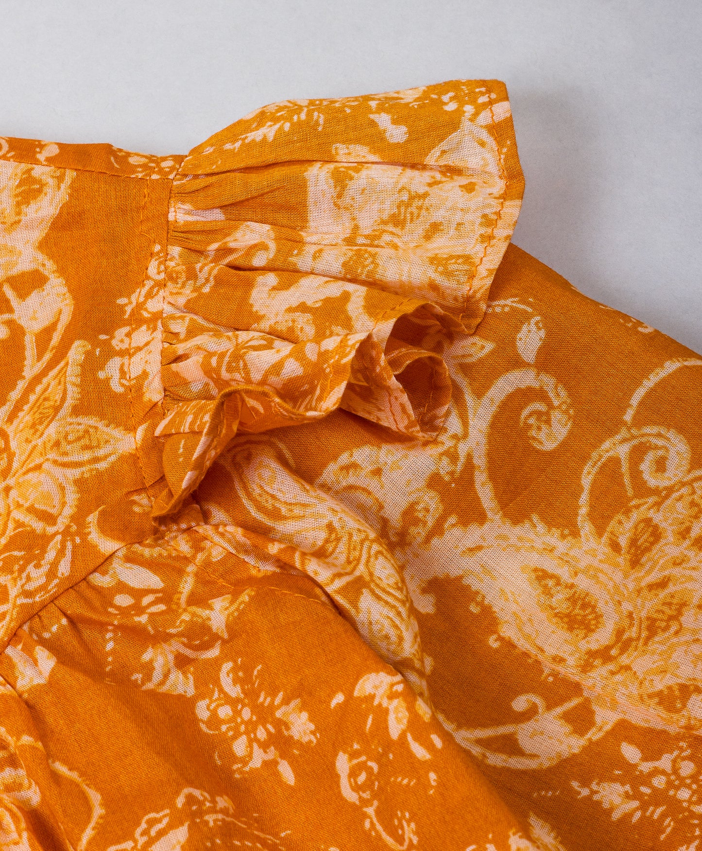 ALL OVER FLORAL PRINT MUSTARD TOP