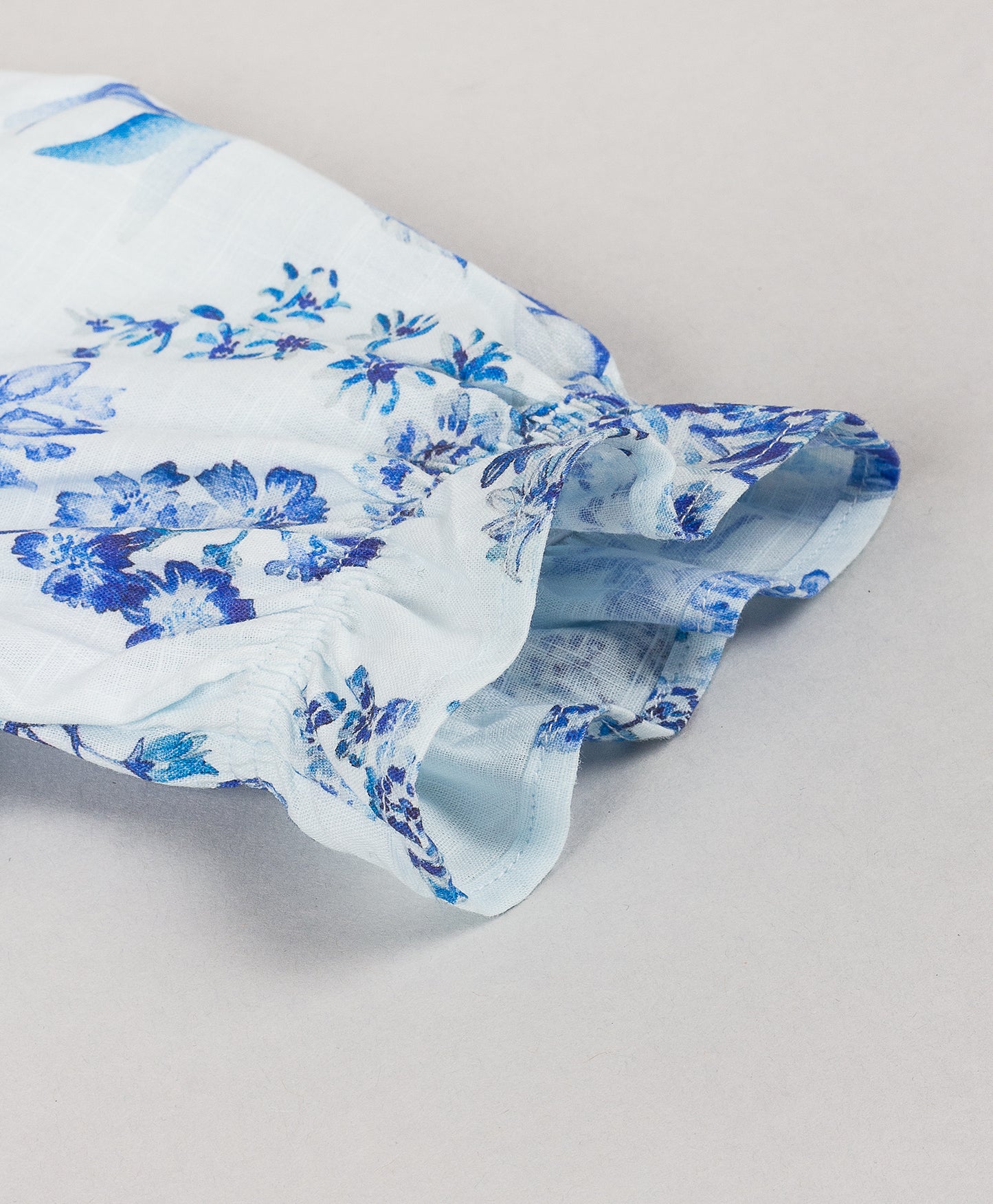 WHITE BLUE TOP WITH NAVY LACE ON FRONT SIDES