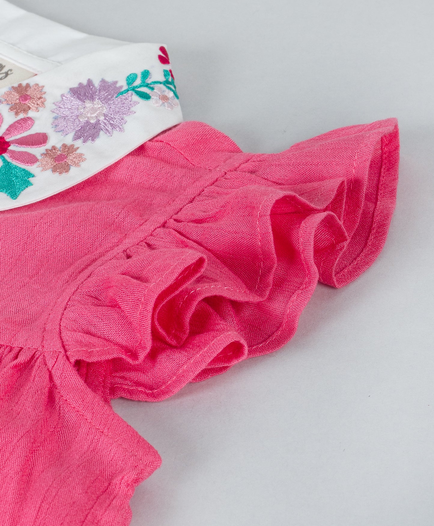 HOT PINK TOP WITH CONTRAST COLLAR WITH EMBROIDERY