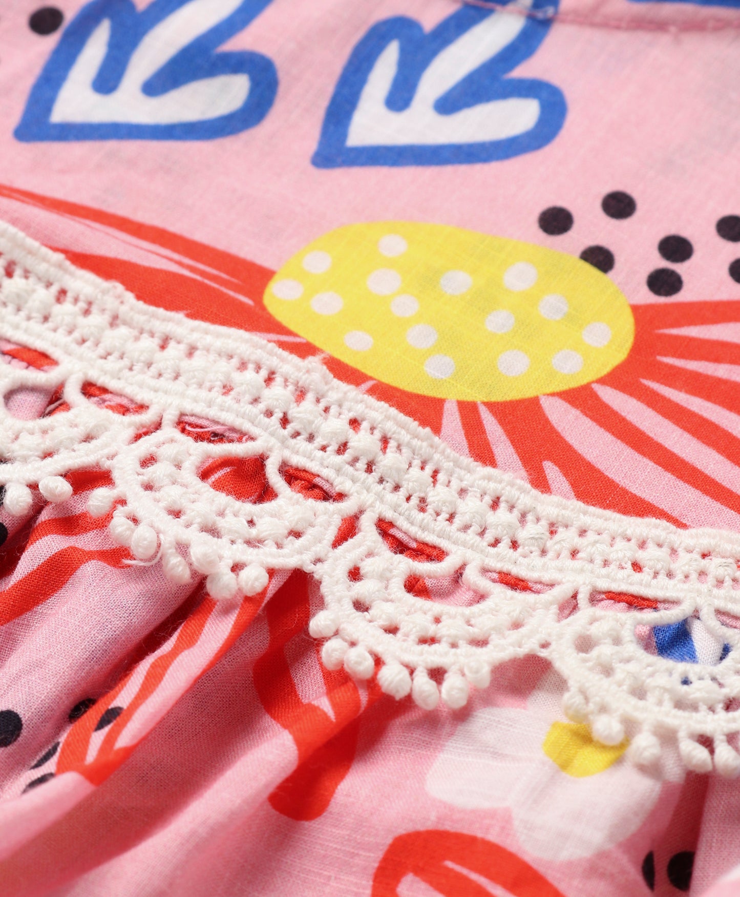 BIG FLOWER PRINT TOP WITH LACE ACCROSS CHEST