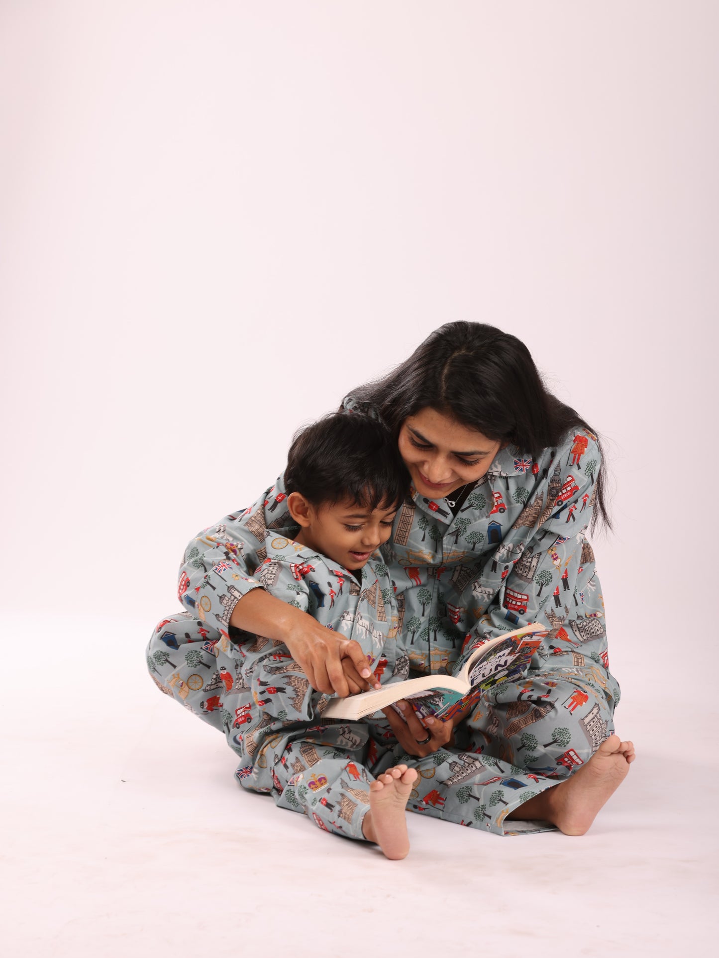 LONDON PRINT NIGHTSUIT