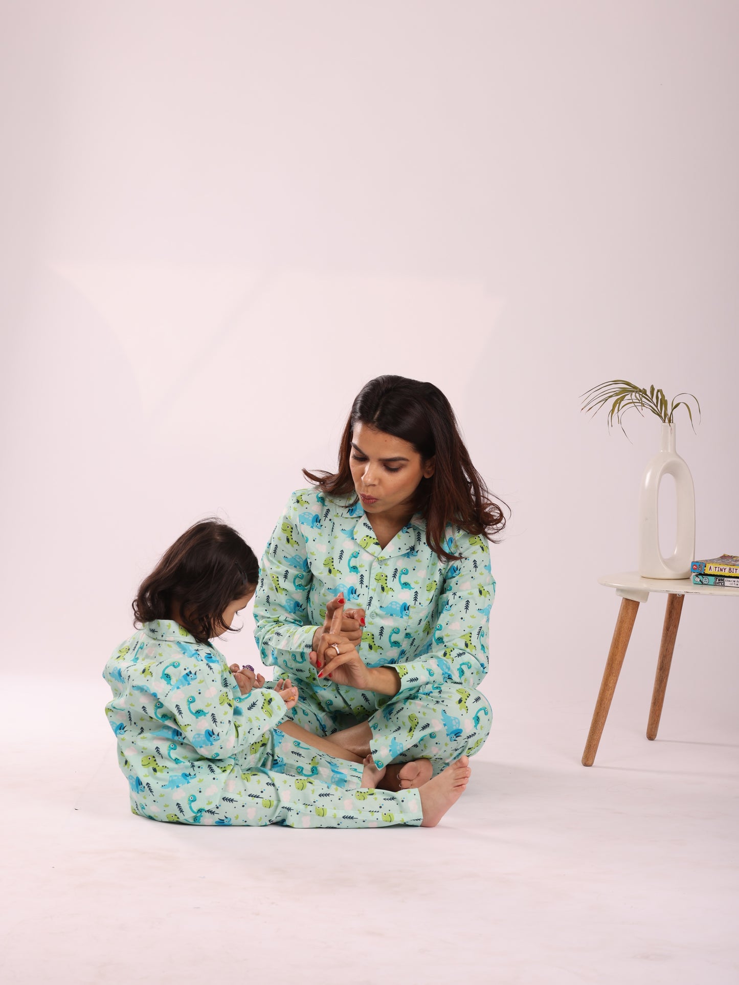 DINO PRINT MOM NIGHTSUIT