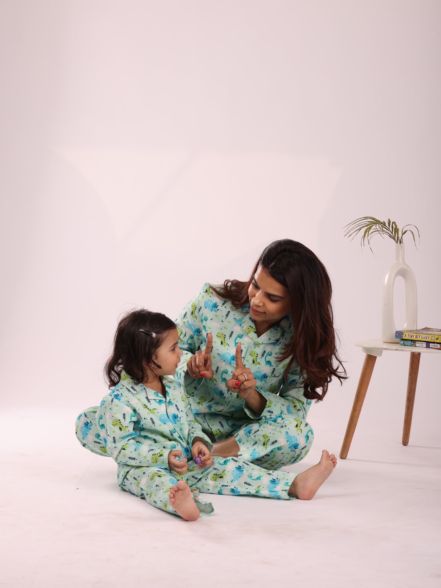 DINO PRINT MOM NIGHTSUIT