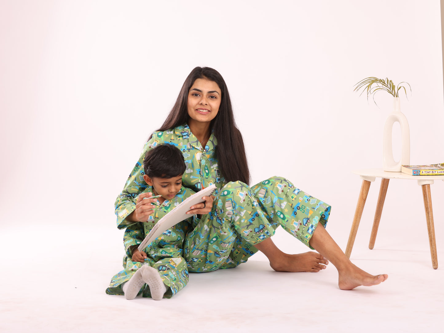 GREEN VEHICLE PRINT MOM NIGHTSUIT