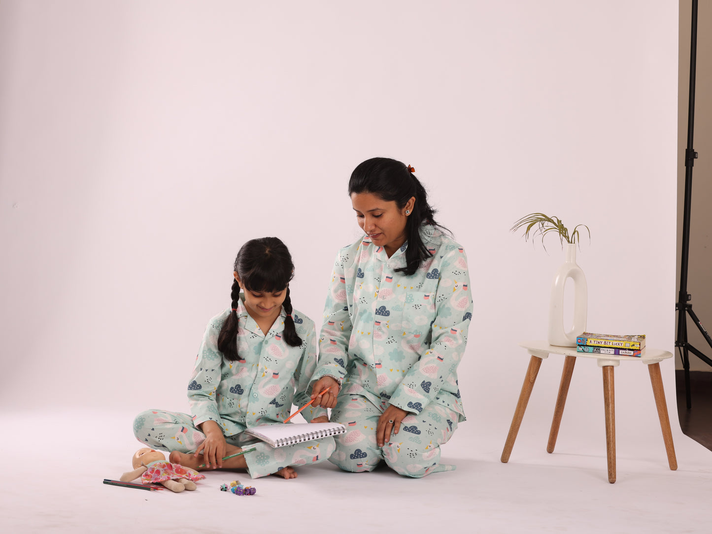 SWAN AND CLOUD PRINT NIGHTSUIT