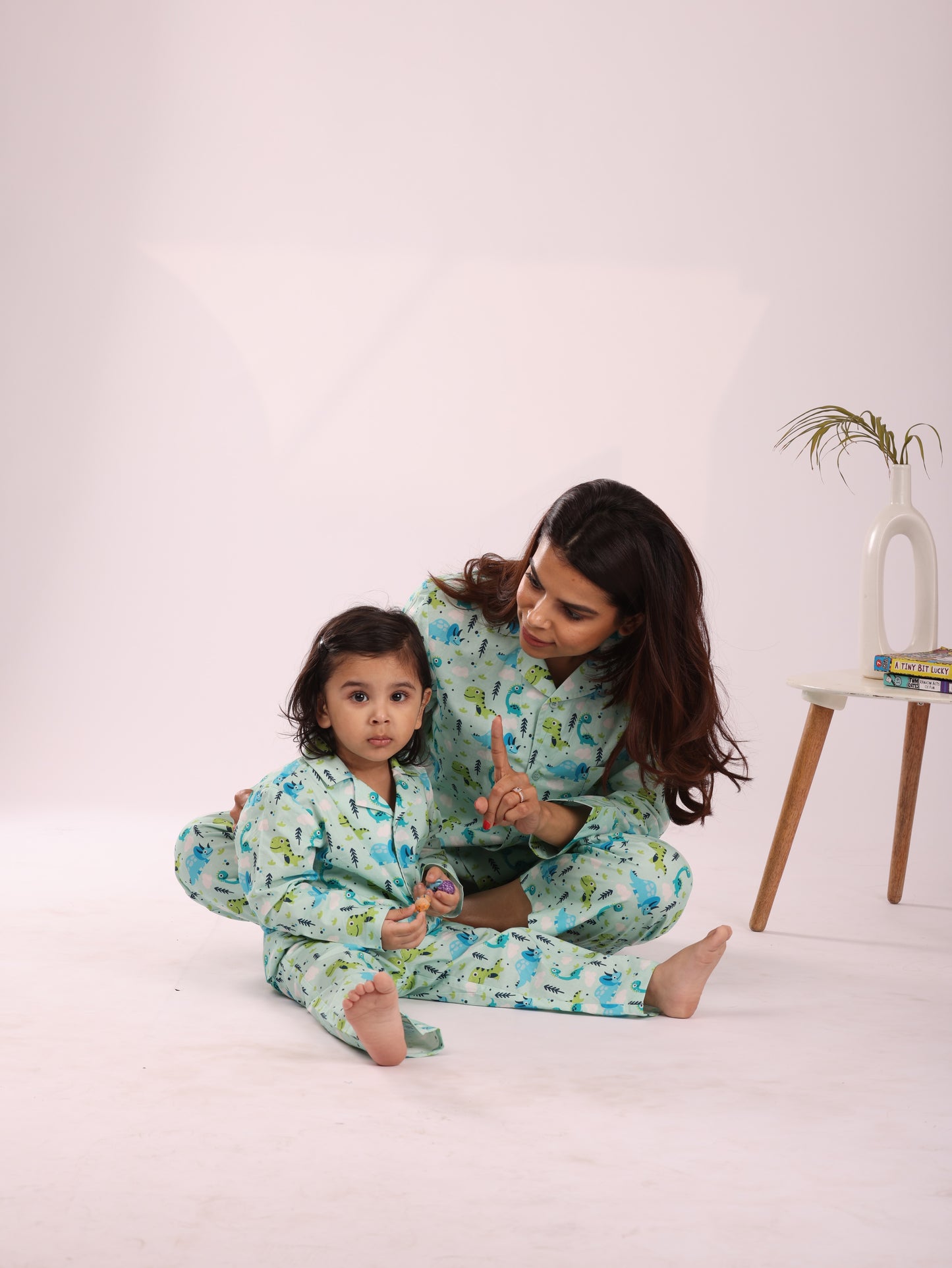 DINO PRINT MOM NIGHTSUIT