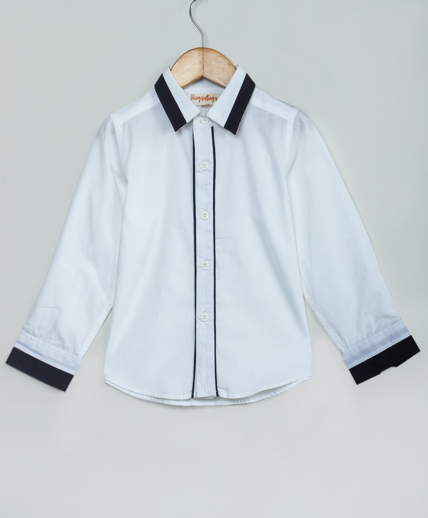 WHITE SHIRT WITH CONTRAST COLLARS