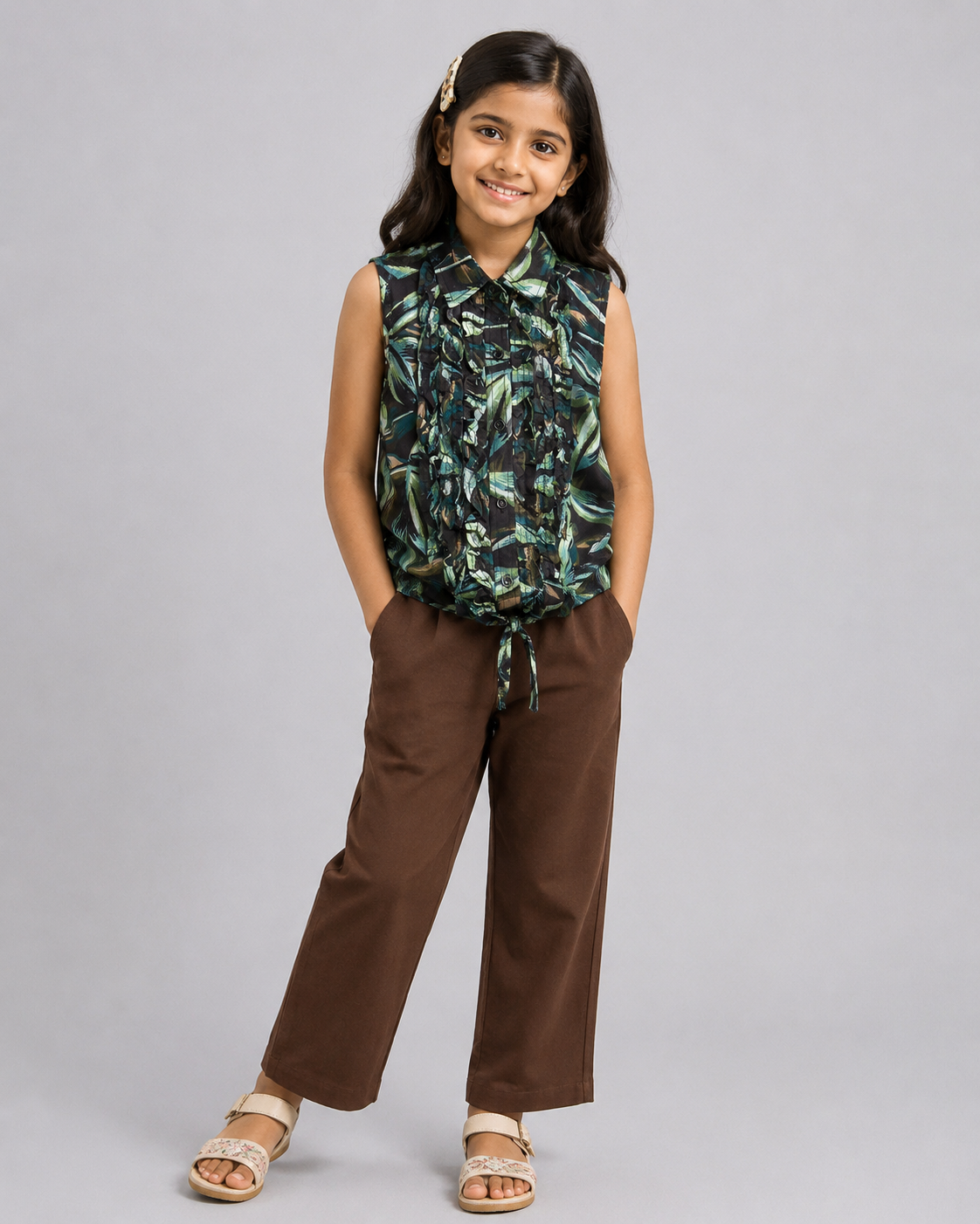 LEAF PRINT TOP WITH RUFFLES AT FRONT