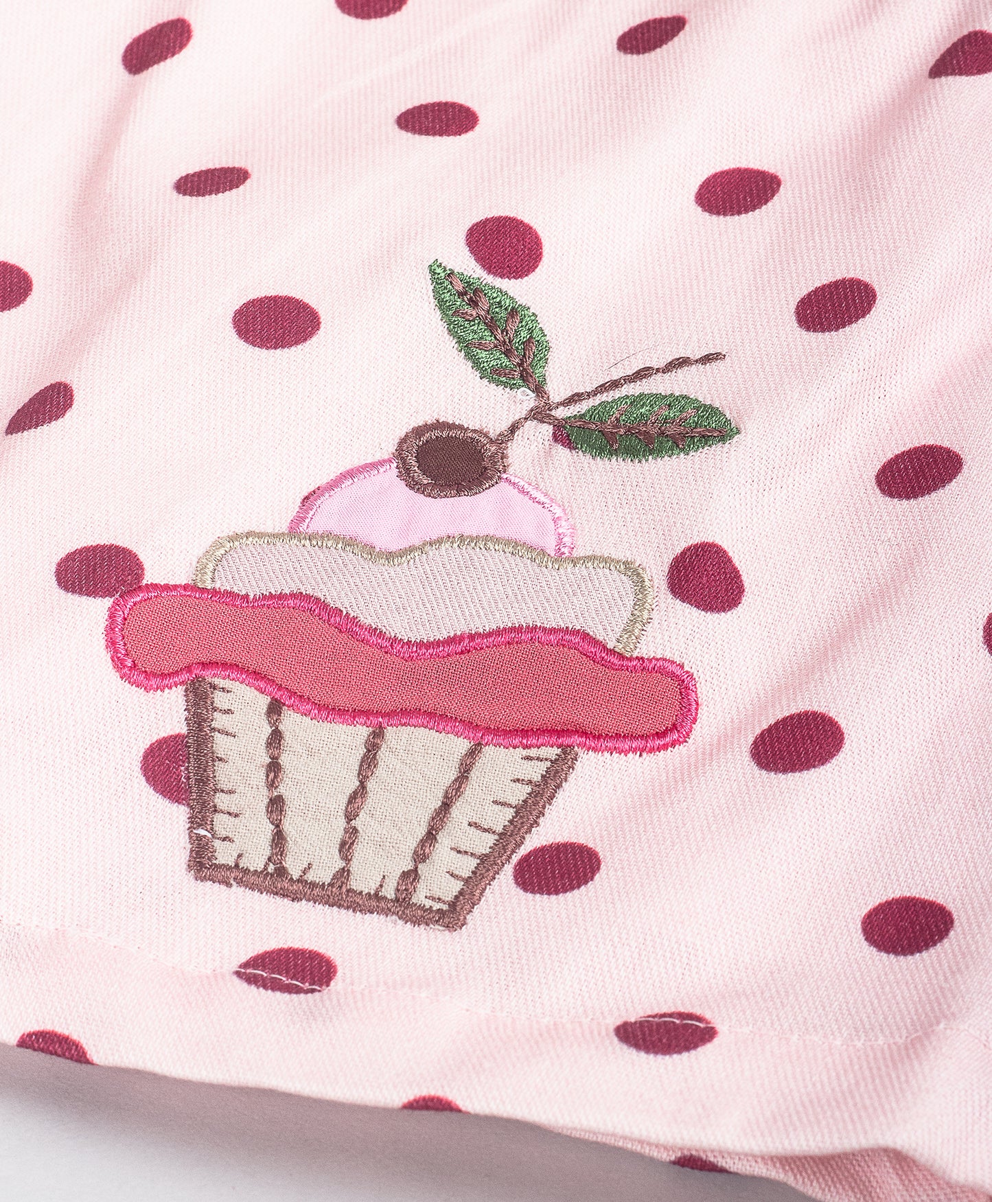 DOT PRINT INFANT SHORTS SET WITH CUPCAKE PATCH