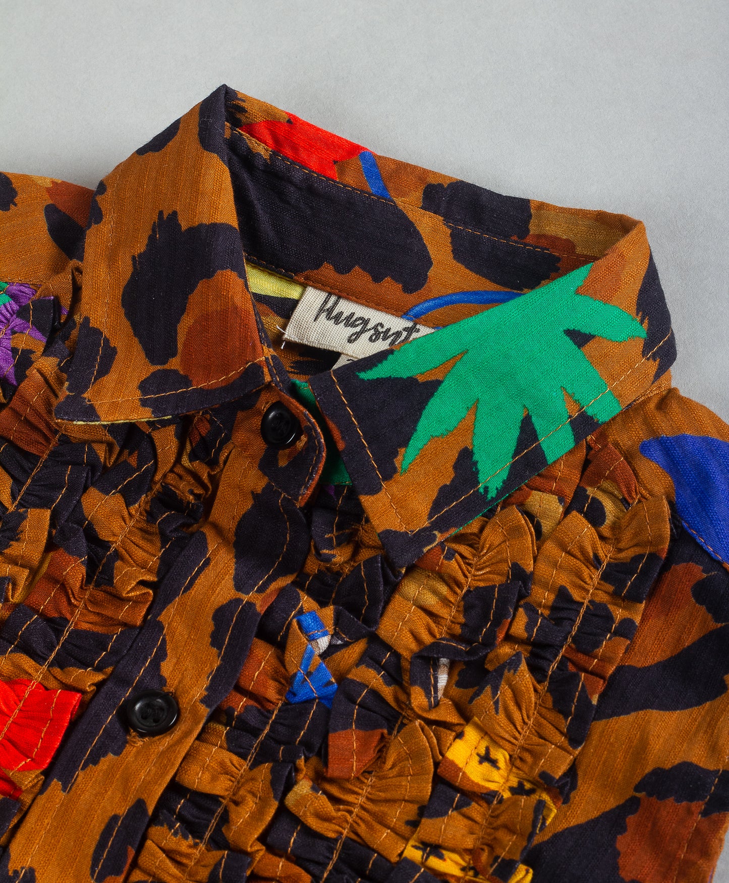 LEOPARD PRINT TOP WITH COLORFUL MOTIF PRINT