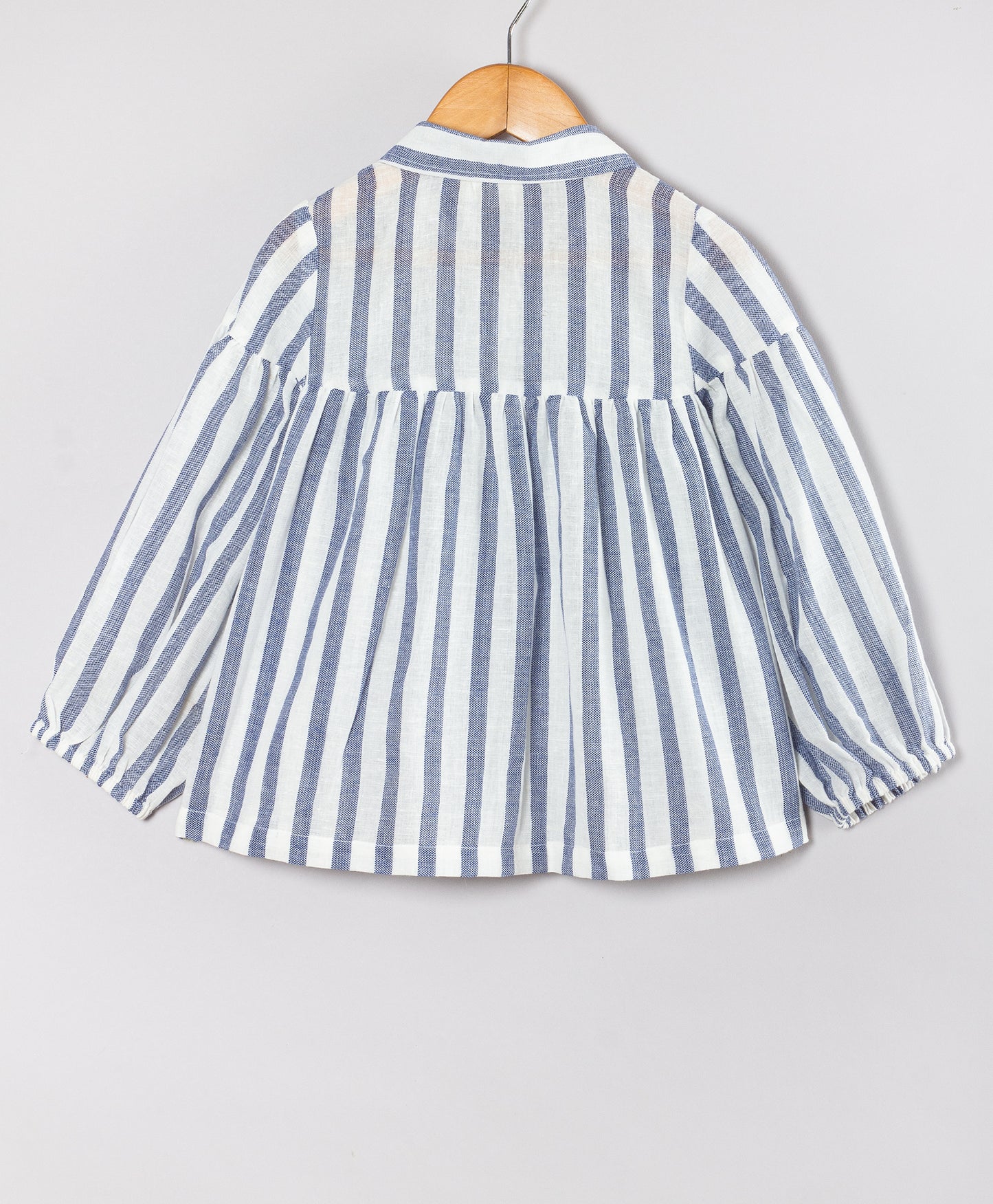 STRIPE PRINT TOP WITH HEART PATCH POCKETS