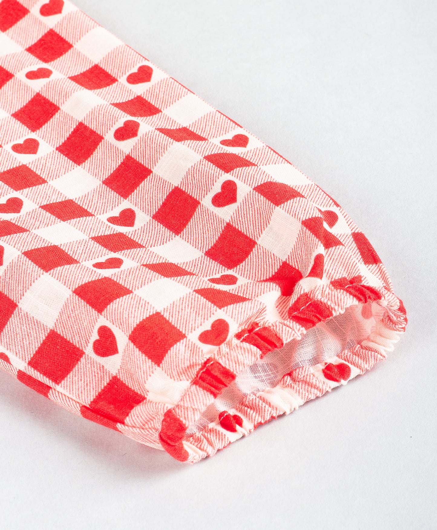 HEART IN CHECK PRINT TOP