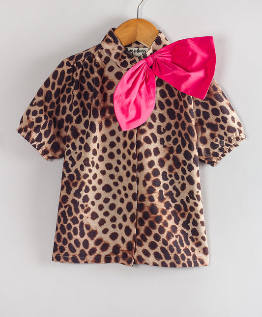 ANIMAL PRINT TOP WITH SOLID NECK TIE UP