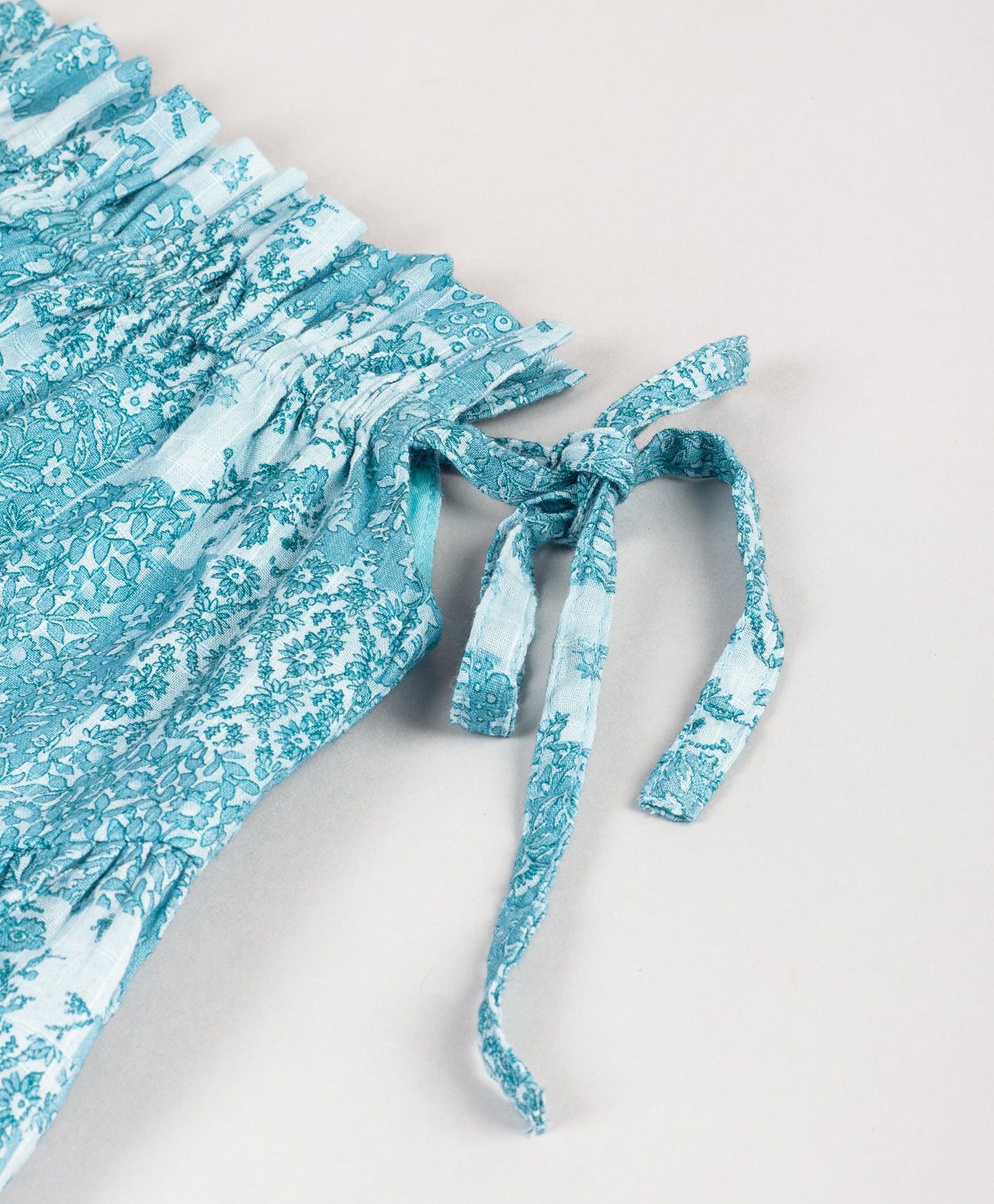 TILE PRINT DRESS WITH SHOULDER TIE UPS