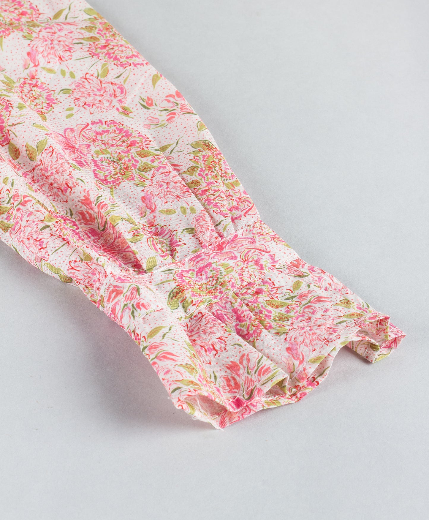 SOFT PINK FLOWER BUNCH PRINT TOP