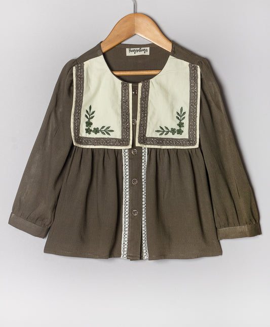 SOLID GREEN TOP WITH BIG FLAP COLLARS WITH EMBROIDERY