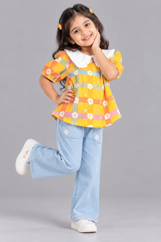 SMALL FLOWER ON CHECK PRINT TOP WITH BIG COLLARS