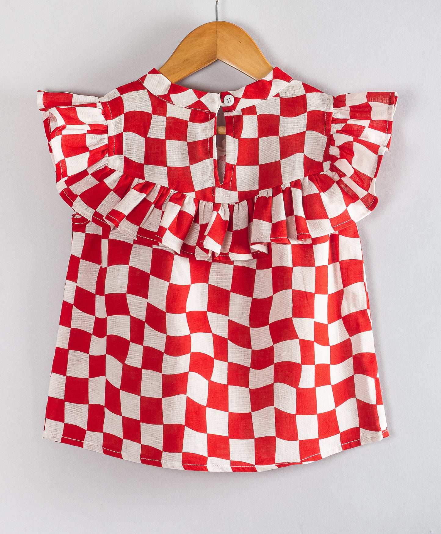 RED CHECKERED TOP WITH FRONT TIE UP