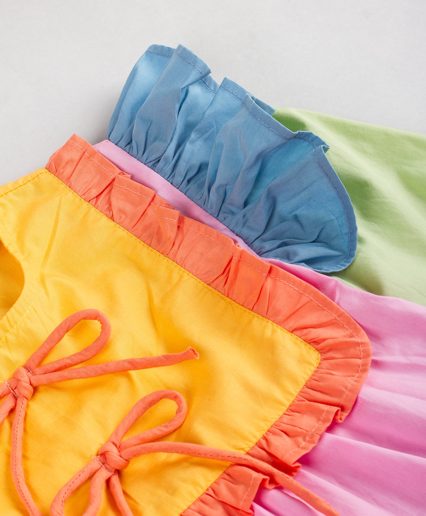 SOLID COLOR BLOCK MULTI TOP