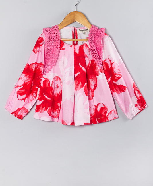 BIG FLOWER PRINT TOP WITH BRIAD LACE ALONG ARMHOLE