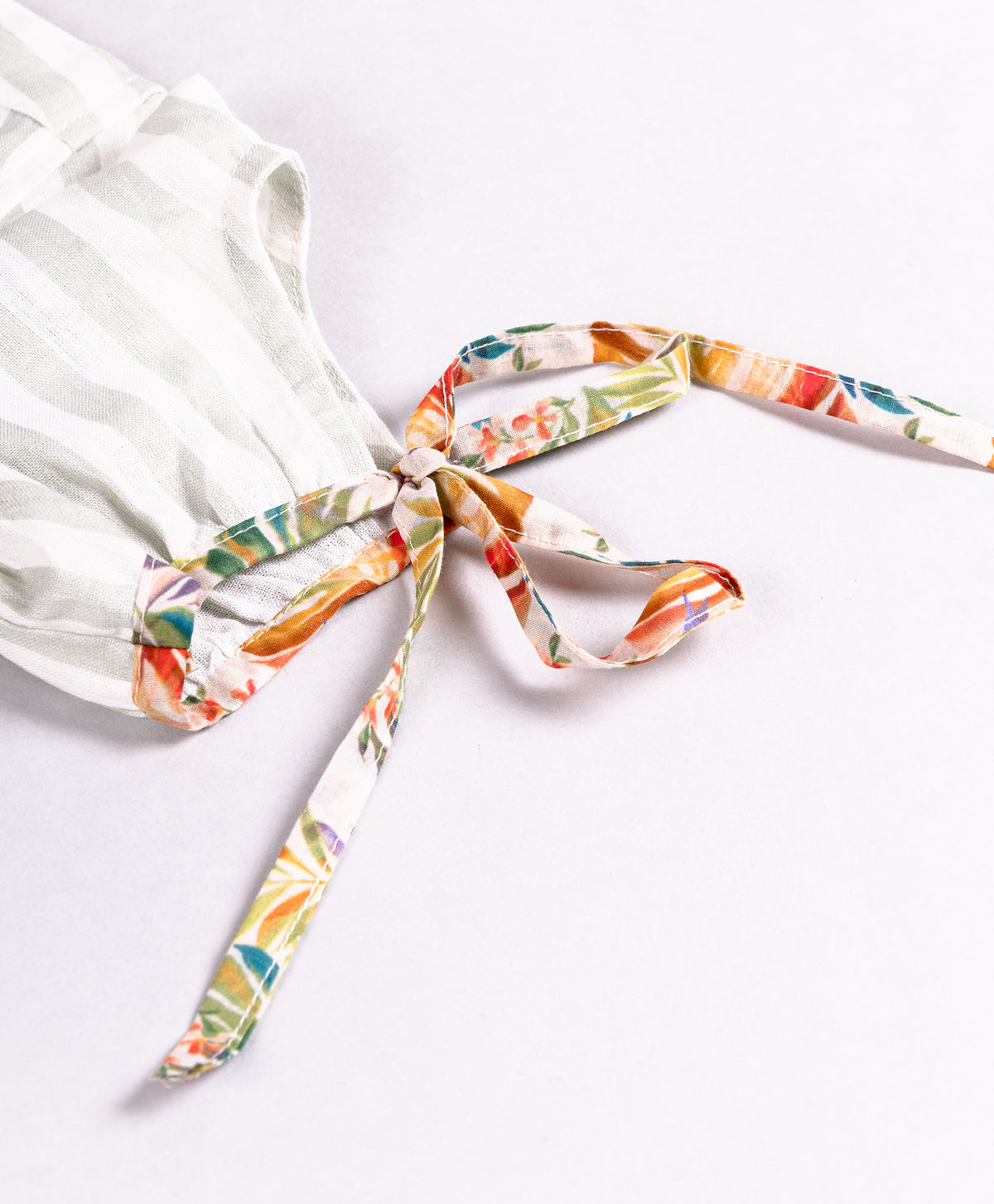 GREEN STRIPE PRINT TOP WITH TROPICAL COLLARS