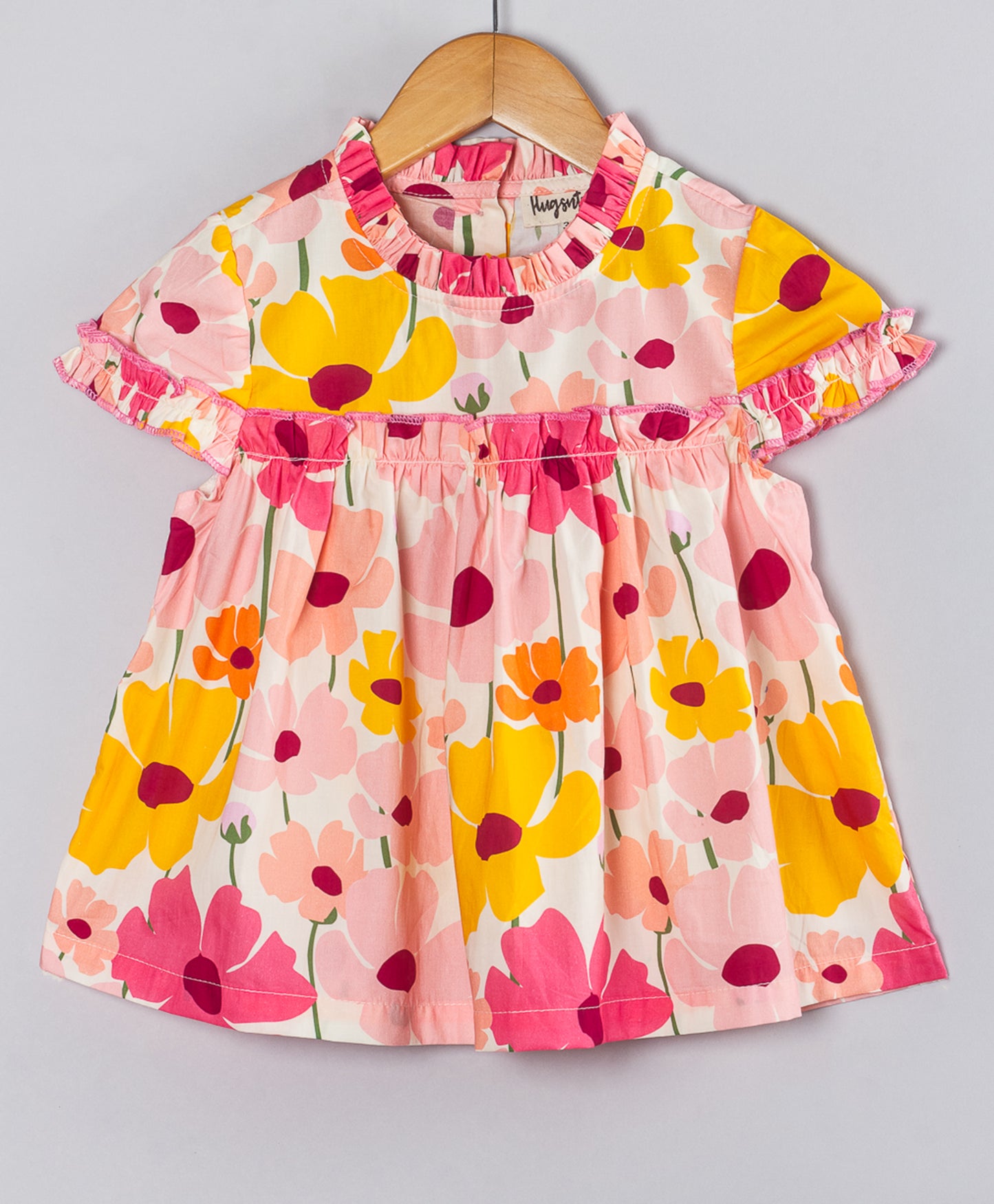 FLORAL PRINT TOP WITH PLEATS AT NECK