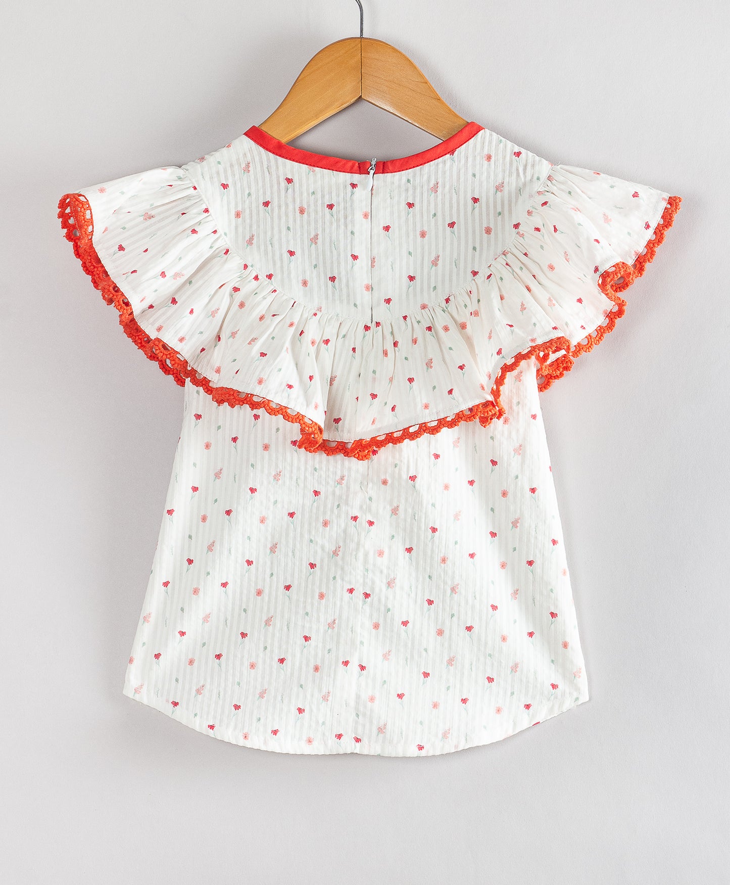 WHITE TOP WITH CUTE HEART PRINT WITH CONTRAST LACE