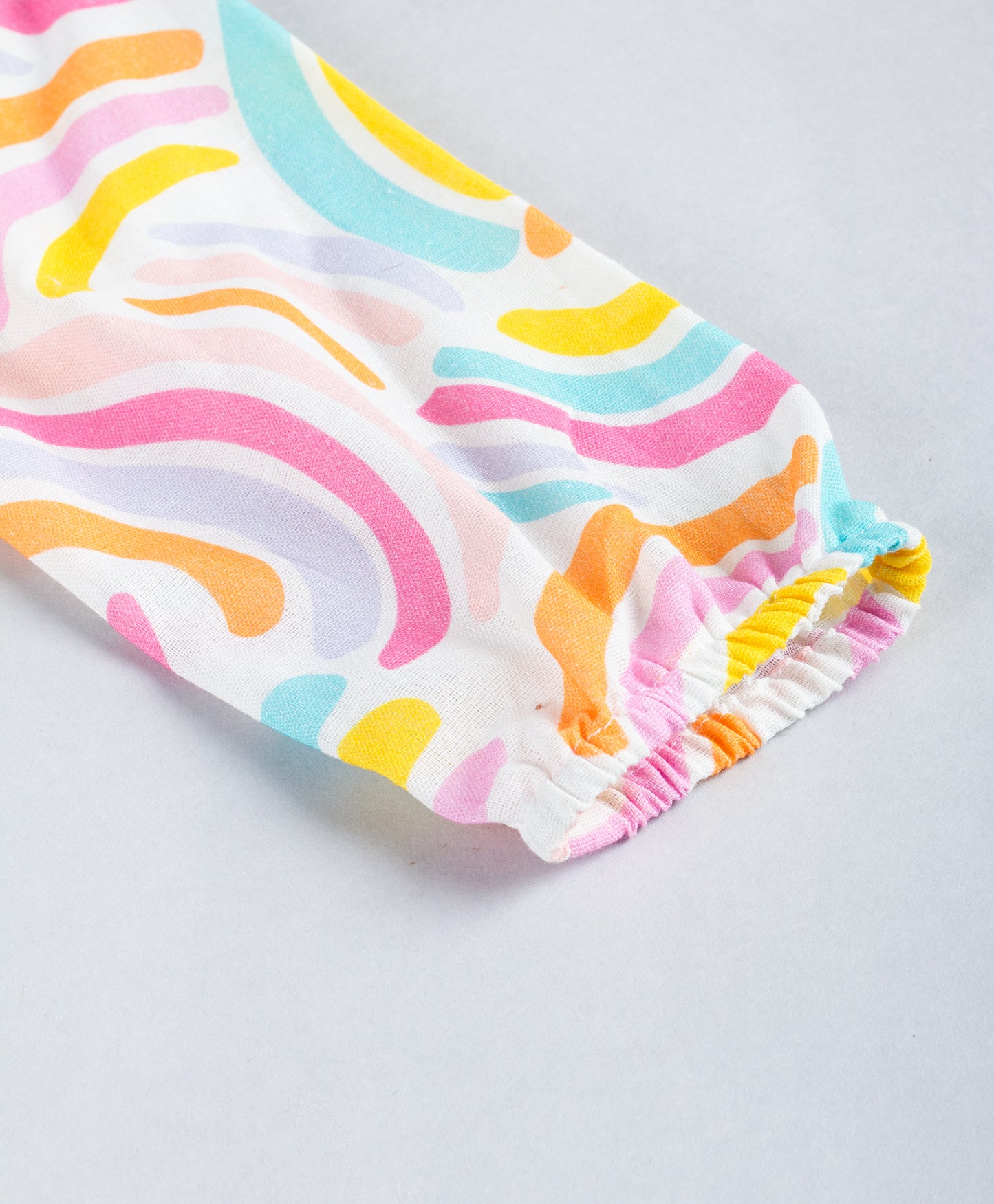 MULTI COLOR RIBBON PRINT TOP