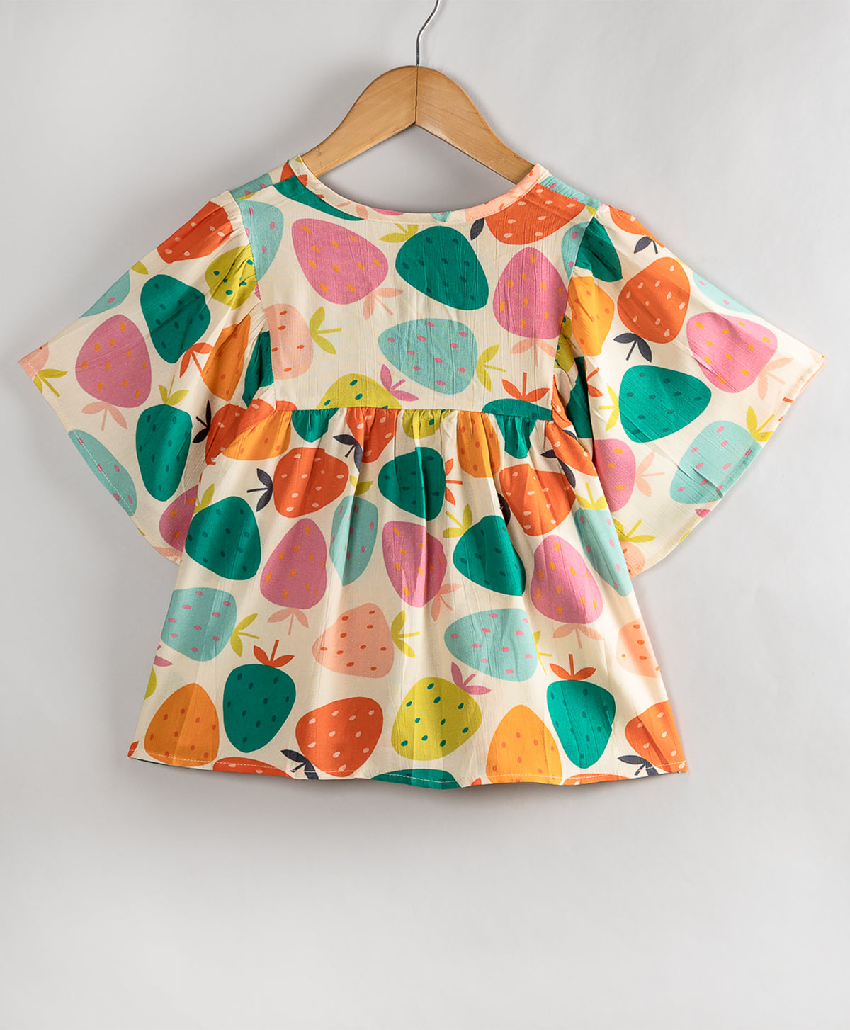 STRAWBERRY PRINT FRONT TIE UP TOP