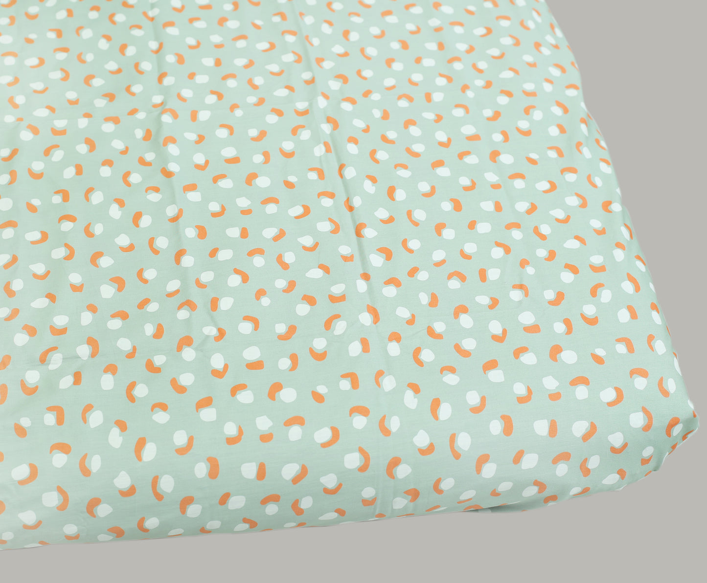 WILD ANIMALS PRINT COT SET