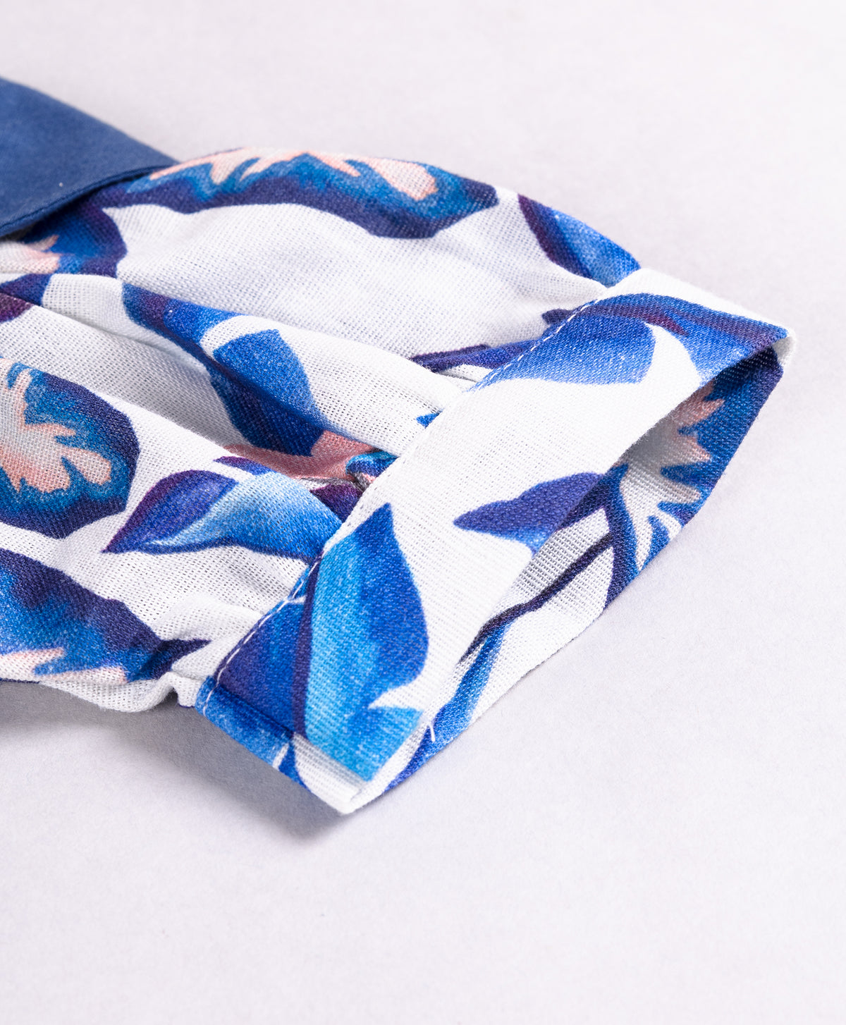 LEAF PRINT TOP WITH SHOULDER STRAPS