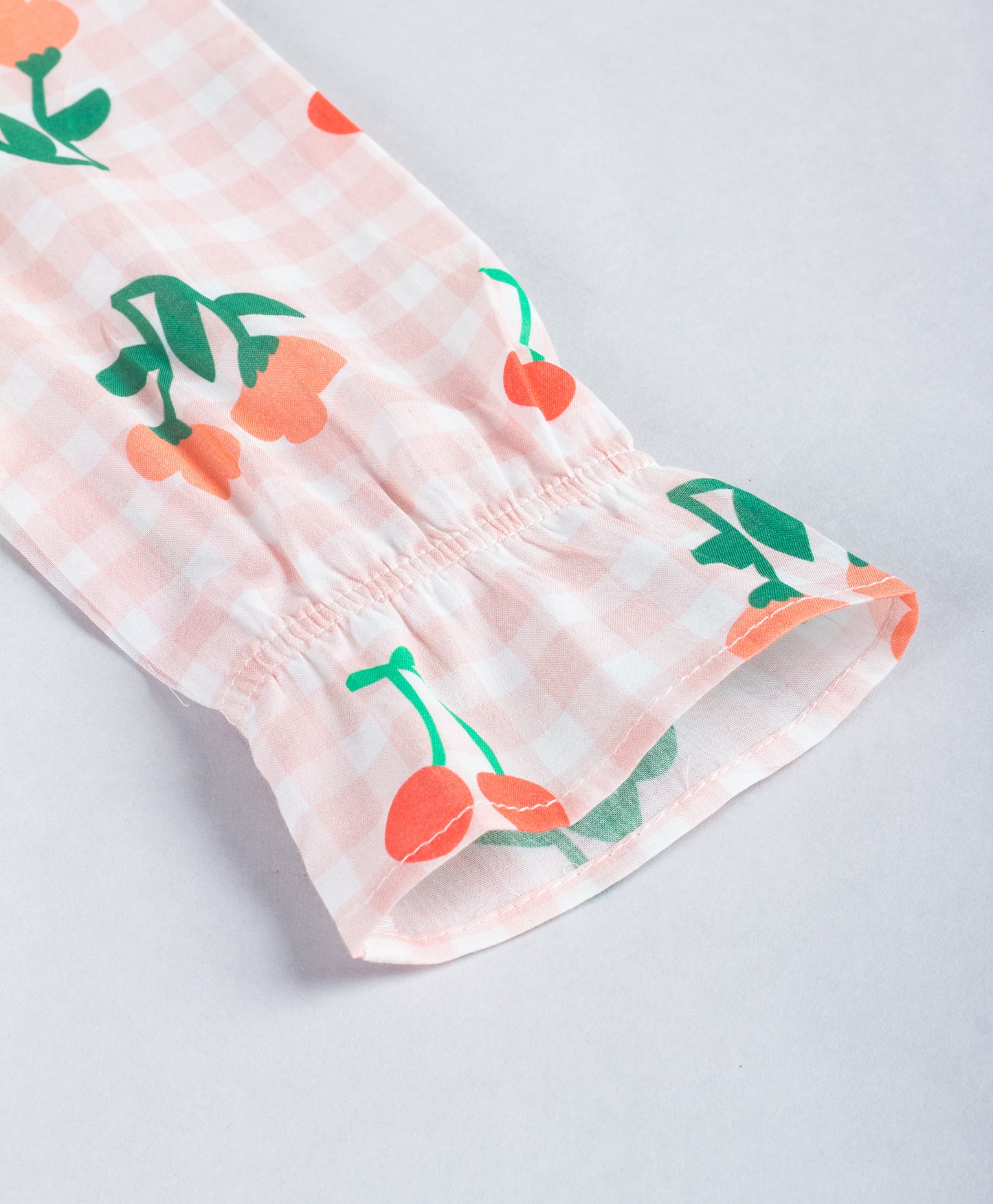 PINK DAISY ON CHECK PRINT FULL SLEEVES TOP