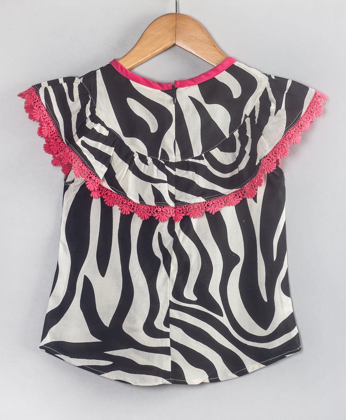 ZEBRA PRINT TOP WITH CONTRAST LACE