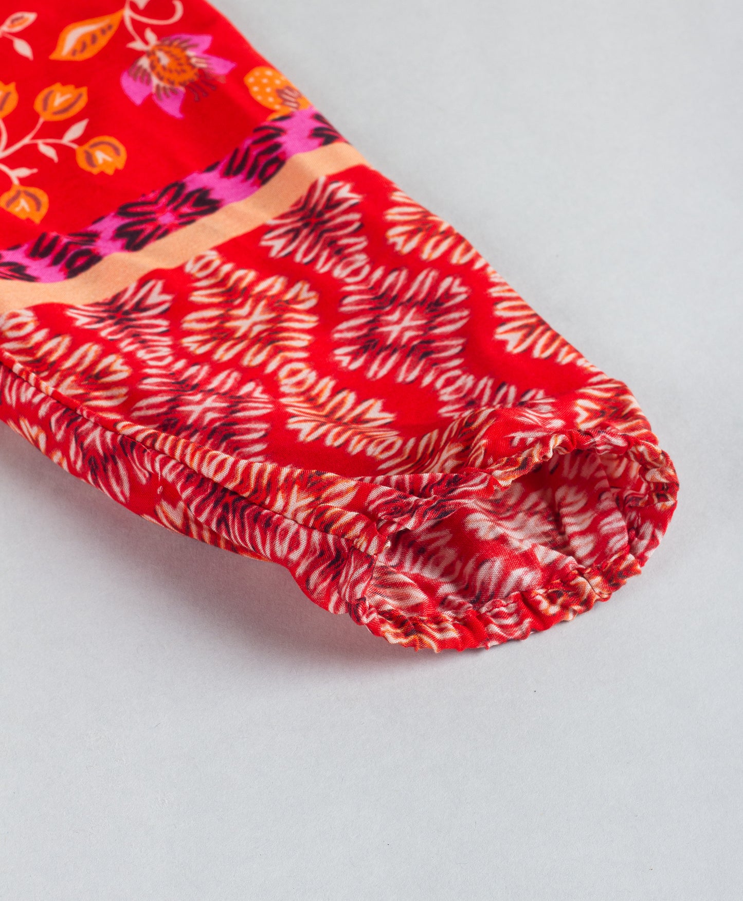 RED BORDER PRINT DRESS