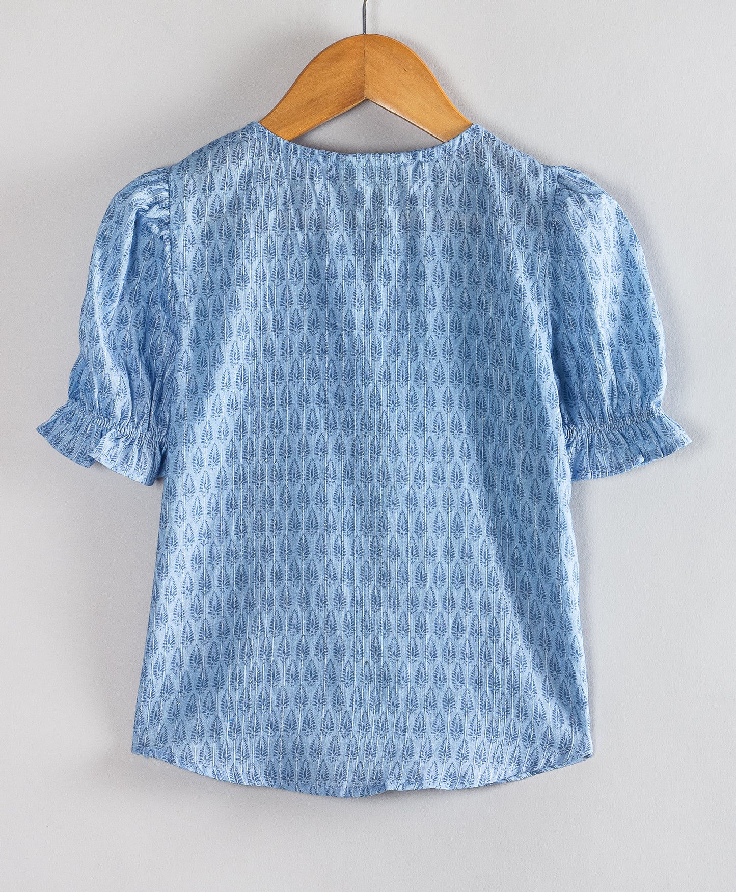BLUE ALL OVER PAISLEY PRINT TOP