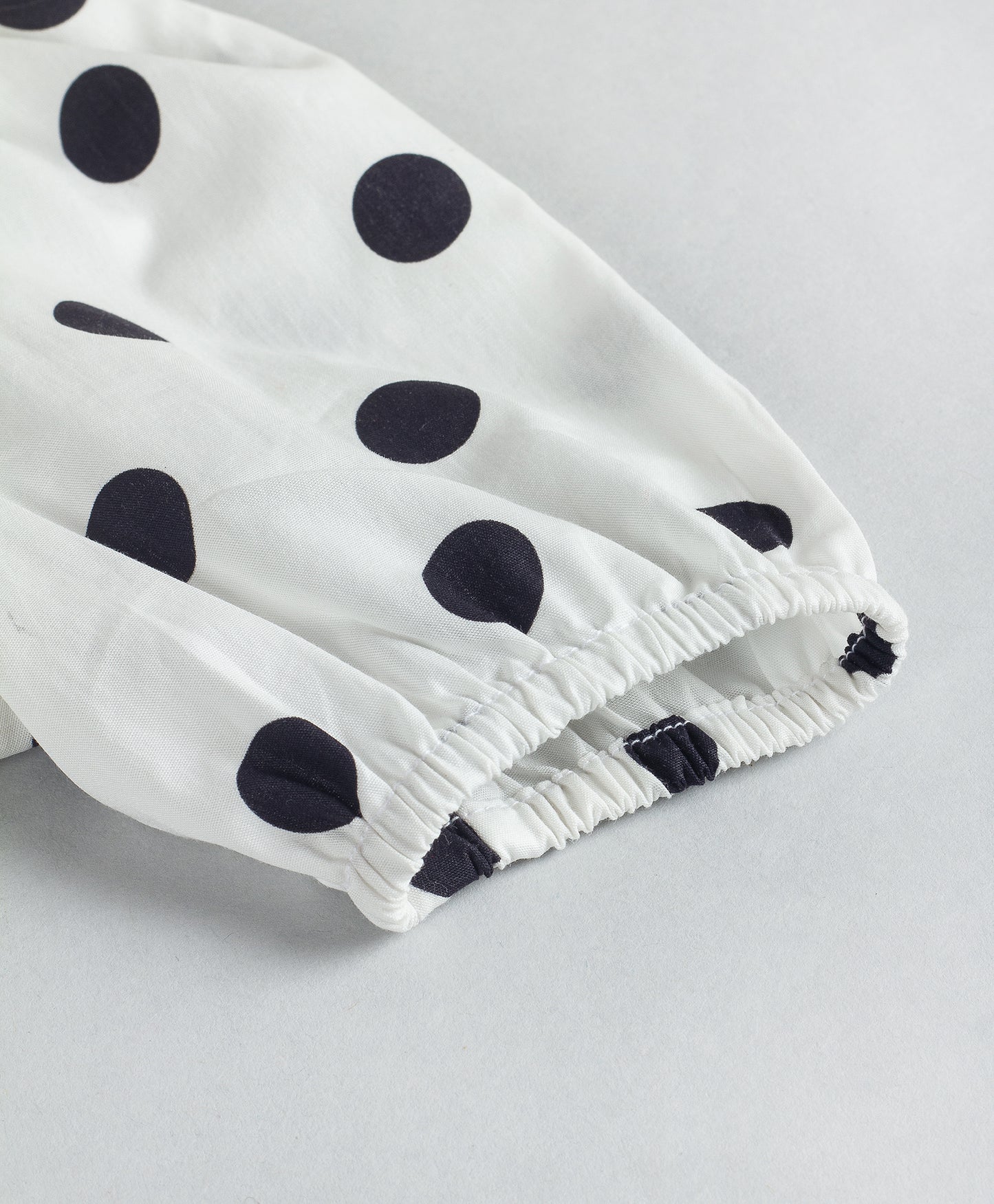 WHITE AND BLACK POLKA DOT DRESS